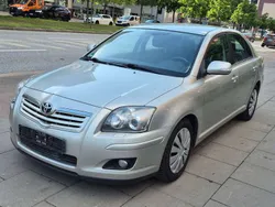 Silver metallic Gebraucht 2006 Toyota Avensis Executive Kleinwagen | 3.500 € (Fairer Preis)