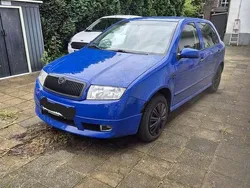 Blau Gebraucht 2003 Skoda Fabia Limousine | 900 € (Superpreis)
