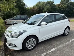 Weiß Gebraucht 2018 Hyundai i20 Classic Limousine | 7.400 € (Guter Preis)