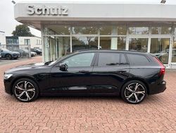 Onyx black metallic Gebraucht 2025 Volvo V60 Plus Kombi | 46.850 € (Etwas zu teuer)