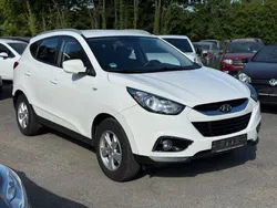 Weiß Gebraucht 2011 Hyundai Tucson SUV | 5.390 € (Etwas zu teuer)