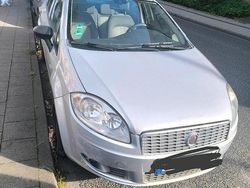 Silber Gebraucht 2008 Fiat Linea Limousine | 690 €