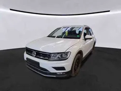 Pure white Gebraucht 2019 VW Tiguan Active SUV | 16.999 € (Etwas zu teuer)