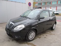 Schwarz Gebraucht 2010 Lancia Ypsilon Kleinwagen | 1.970 € (Fairer Preis)
