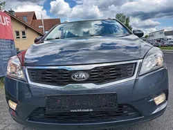 Grau Gebraucht 2010 Kia Ceed Sportswagon Kombi | 1.999 € (Superpreis)