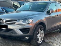 Grau Gebraucht 2015 VW Touareg Terrain Tech SUV | 13.999 € (Fairer Preis)