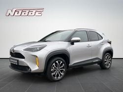 Silver metallic Gebraucht 2024 Toyota Yaris Cross Team SUV | 26.480 € (Guter Preis)