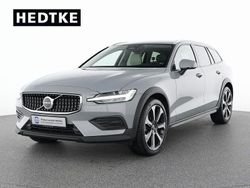 Grau Gebraucht 2023 Volvo V60 CC Plus Kombi | 39.990 € (Fairer Preis)