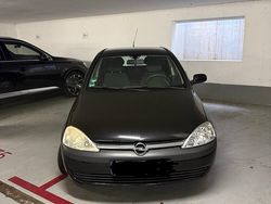 Schwarz Gebraucht 2002 Opel Corsa Kleinwagen | 850 € (Guter Preis)