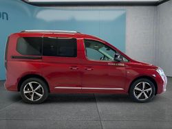 Rot Gebraucht 2024 VW Caddy Van / Kleinbus | 44.399 €
