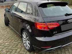 Schwarz Gebraucht 2019 Audi A3 Sportback S-Line Limousine | 20.750 € (Etwas zu teuer)