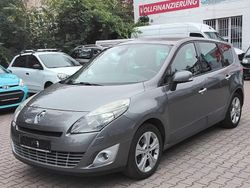 Grau Gebraucht 2011 Renault Scénic III Dynamique Van / Kleinbus | 4.950 € (Etwas zu teuer)