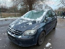 Blau Gebraucht 2006 VW Golf Trendline Limousine | 899 € (Guter Preis)