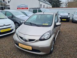 Beige Gebraucht 2008 Toyota Aygo Kleinwagen | 4.444 € (Teuer)