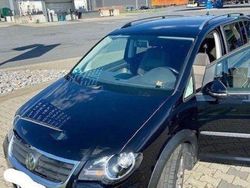 Schwarz Gebraucht 2009 VW Touran Van / Kleinbus | 3.399 € (Fairer Preis)