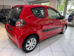 Rot Gebraucht 2013 Toyota Aygo Cool Kleinwagen | 6.590 € (Fairer Preis)