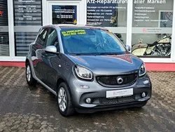 Grau Gebraucht 2017 Smart ForFour Prime Kleinwagen | 11.486 € (Etwas zu teuer)