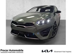 Grün Gebraucht 2025 Kia Ceed GT-Line Limousine | 30.490 € (Fairer Preis)