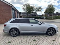 Silber Gebraucht 2019 Audi A4 Ambiente Kombi | 18.200 € (Guter Preis)