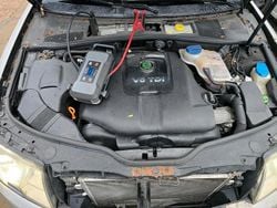 Weiß Gebraucht 2006 Skoda Superb Limousine | 1.450 € (Superpreis)