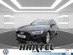Mythosschwarz (black), metallic Gebraucht 2024 Audi A4 S-Line Kombi | 38.700 € (Fairer Preis)