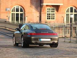 Grau Gebraucht 2004 Porsche 911 Carrera 4S Coupé | 45.000 € (Teuer)