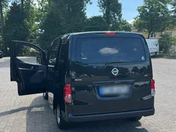 Schwarz Gebraucht 2011 Nissan Evalia Van / Kleinbus | 6.800 € (Fairer Preis)