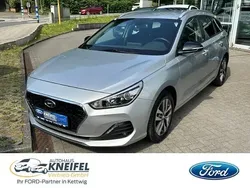 Mic (silber Gebraucht 2019 Hyundai i30 YES! Kombi | 15.450 € (Fairer Preis)