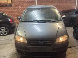 Grau Gebraucht 2004 Fiat Idea Emotion Van / Kleinbus | 750 € (Fairer Preis)