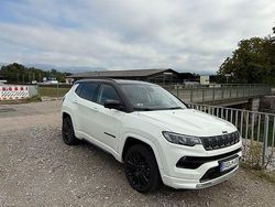 Weiß Gebraucht 2022 Jeep Compass SUV | 25.950 € (Fairer Preis)