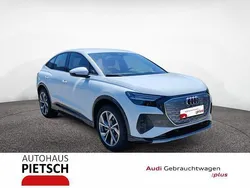 Gletscherweiß metallic Gebraucht 2024 Audi Q4 Sportback e-tron Advanced SUV | 46.990 € (Fairer Preis)