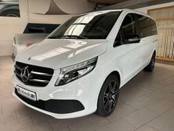 Weiß Gebraucht 2022 Mercedes V300 Night Van / Kleinbus | 52.950 € (Guter Preis)