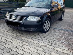 Schwarz Gebraucht 2004 VW Passat Kombi | 1.250 € (Guter Preis)
