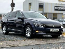 Blau Gebraucht 2017 VW Passat Comfortline Kombi | 16.940 € (Fairer Preis)