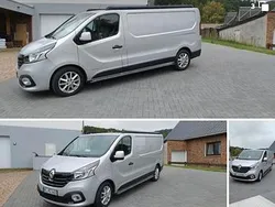 Silber Gebraucht 2017 Renault Traffic Van / Kleinbus | 10.500 €