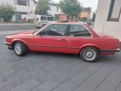 Rot Gebraucht 1987 BMW 325 Performance Limousine | 15.500 €
