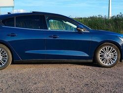 Blau Gebraucht 2020 Ford Focus Limousine | 15.990 € (Fairer Preis)
