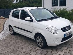 Weiß Gebraucht 2008 Kia Picanto Start Kleinwagen | 2.700 € (Etwas zu teuer)
