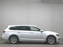 Weiss Gebraucht 2019 VW Passat Highline Limousine | 16.280 € (Guter Preis)