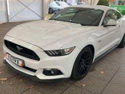 Weiß Gebraucht 2017 Ford Mustang GT Fastback Coupé | 33.950 € (Fairer Preis)