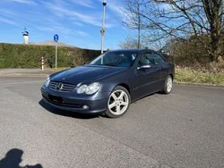 Blau Gebraucht 2003 Mercedes CLK240 Elegance Coupé | 5.990 € (Guter Preis)