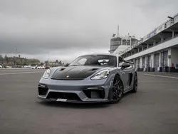 Grau Gebraucht 2022 Porsche Cayman GT4 Coupé | 159.950 € (Fairer Preis)