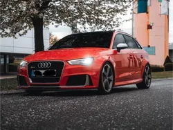 Rot Gebraucht 2016 Audi RS3 Sportback Comfort Kleinwagen | 36.500 € (Etwas zu teuer)