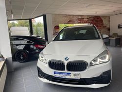 Weiß Gebraucht 2020 BMW 216 Gran Tourer Sport Line Van / Kleinbus | 13.990 € (Fairer Preis)