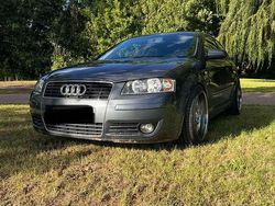 Grau Gebraucht 2005 Audi A3 Attraction Limousine | 5.000 € (Teuer)