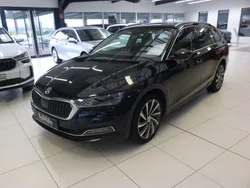 Schwarzmagic perleffekt Gebraucht 2021 Skoda Octavia Style Kombi | 23.990 € (Fairer Preis)