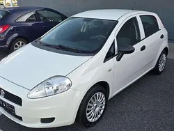 Weiß Gebraucht 2012 Fiat Grande Punto Basis Kleinwagen | 3.600 € (Etwas zu teuer)