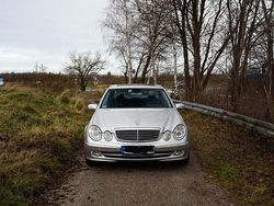Silber Gebraucht 2004 Mercedes E270 Avantgarde Limousine | 8.000 € (Teuer)