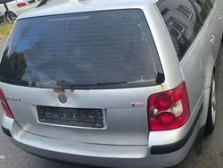 Silber Gebraucht 2004 VW Passat Kombi | 1.000 € (Guter Preis)