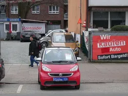 Ung (bodypanels in red) Gebraucht 2013 Smart ForTwo Coupé Kleinwagen | 6.500 € (Fairer Preis)